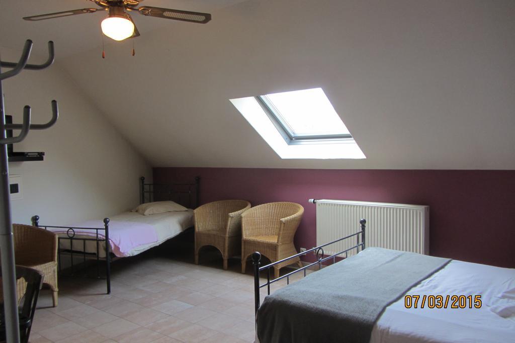 Auberge De La Lesse Celles  Cameră foto