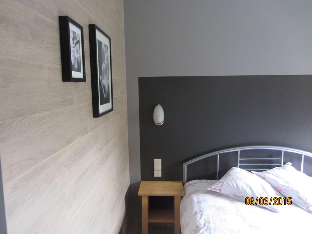 Auberge De La Lesse Celles  Cameră foto